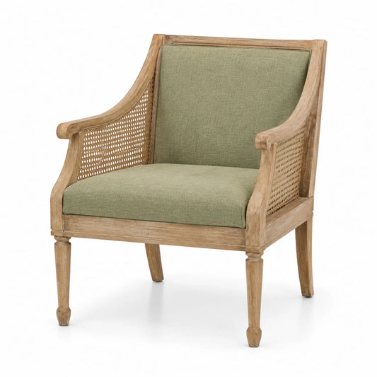 Poltrona in legno con schienale in rattan e cuscino verde